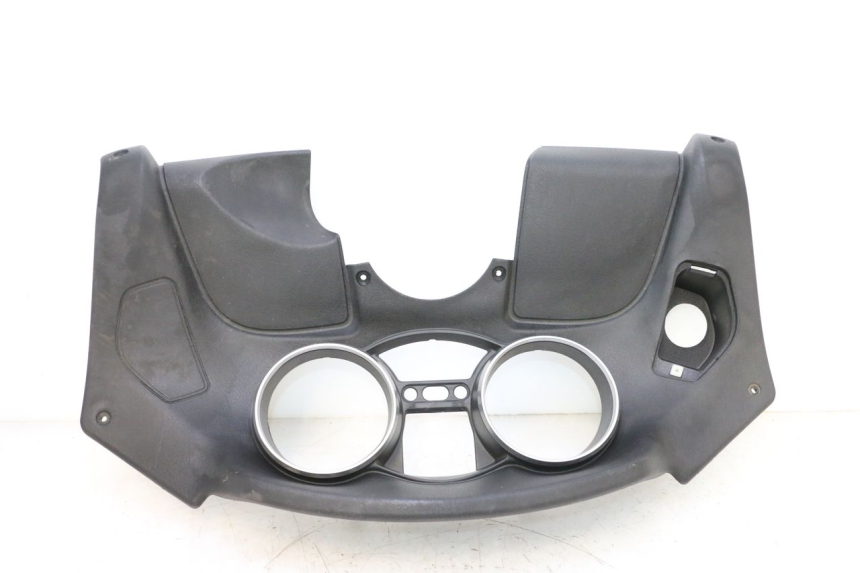 photo de ARO DO PAINEL DE INSTRUMENTOS PIAGGIO MP3 125 (2006 - 2014) - Zoom do estado de desgaste