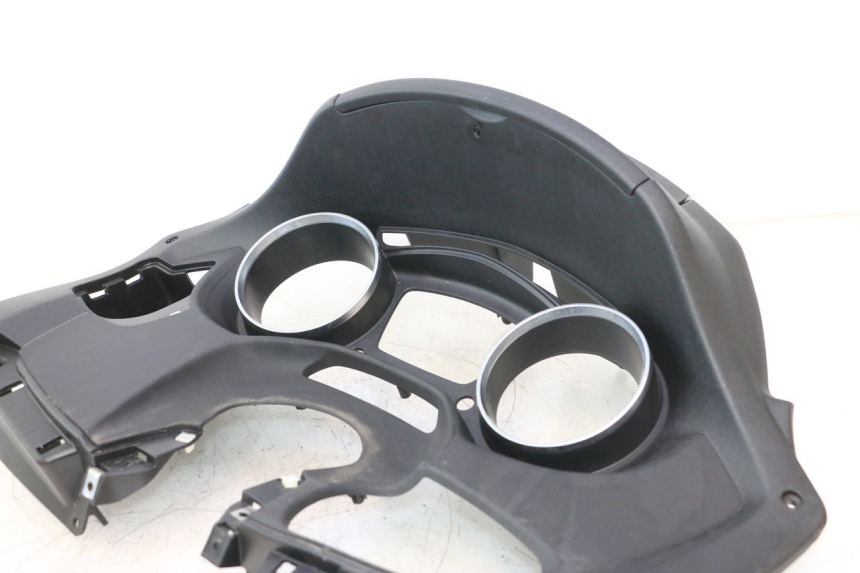 photo de ARO DO PAINEL DE INSTRUMENTOS PIAGGIO MP3 500 (2016 - 2018) - Vista de perto
