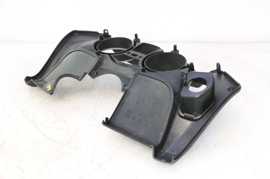 photo de ARO DE PAINEL DE INSTRUMENTOS PIAGGIO MP3 500 (2011 - 2015) - Zoom do estado de desgaste