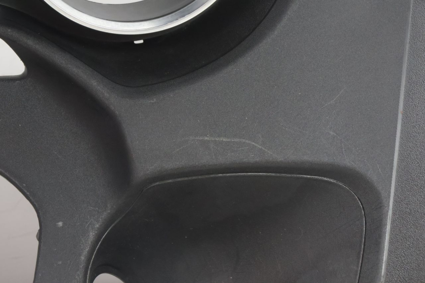 photo de ARO DO PAINEL DE INSTRUMENTOS PIAGGIO MP3 500 (2016 - 2018) - Outro ângulo de visão