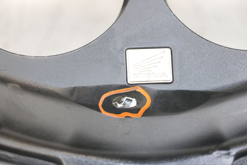 photo de ARO DE PAINEL DE INSTRUMENTOS HONDA NTV DEAUVILLE 650 (1998 - 2001) - Pontos de fixação