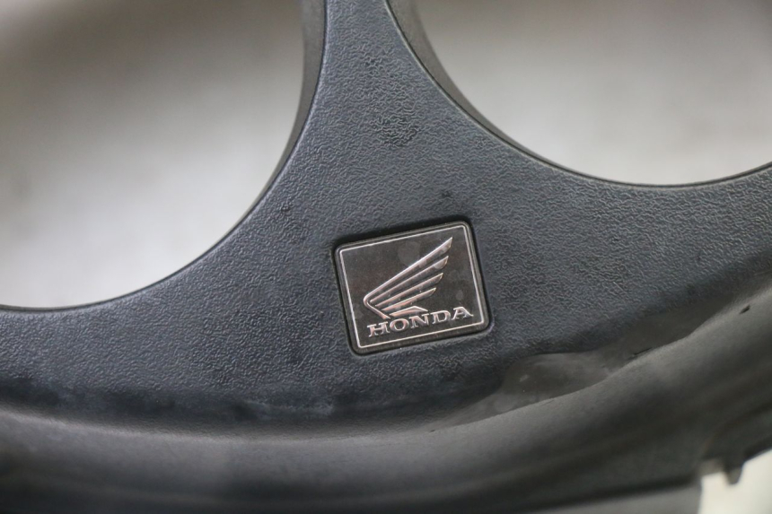 photo de ARO DO PAINEL DE INSTRUMENTOS HONDA NTV DEAUVILLE 650 (2001 - 2006) - Detalhe da peça