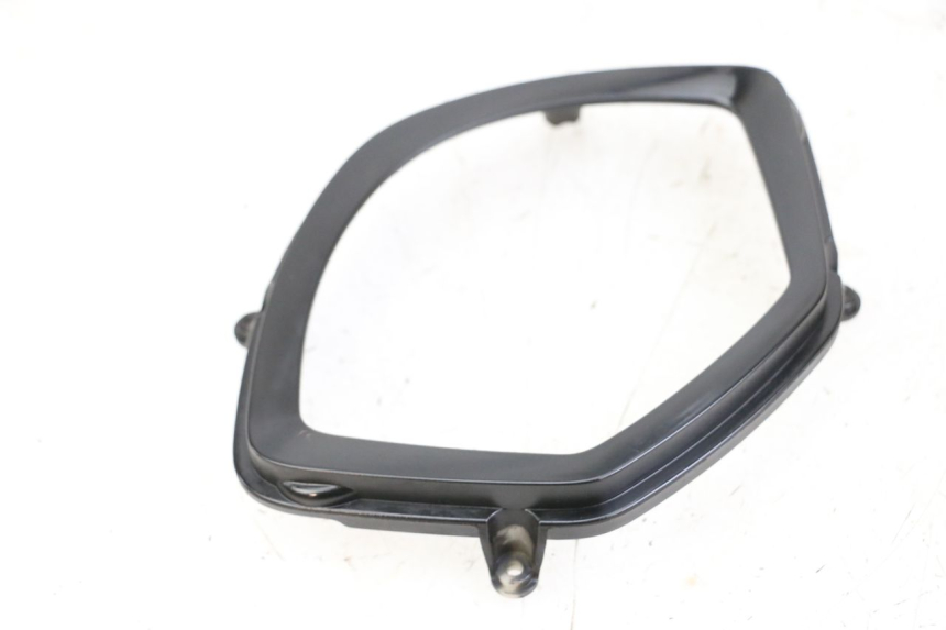 photo de ARO DO PAINEL DE INSTRUMENTOS PIAGGIO LIBERTY IGET 4T 50 (2021 - 2025) - Outro ângulo de visão