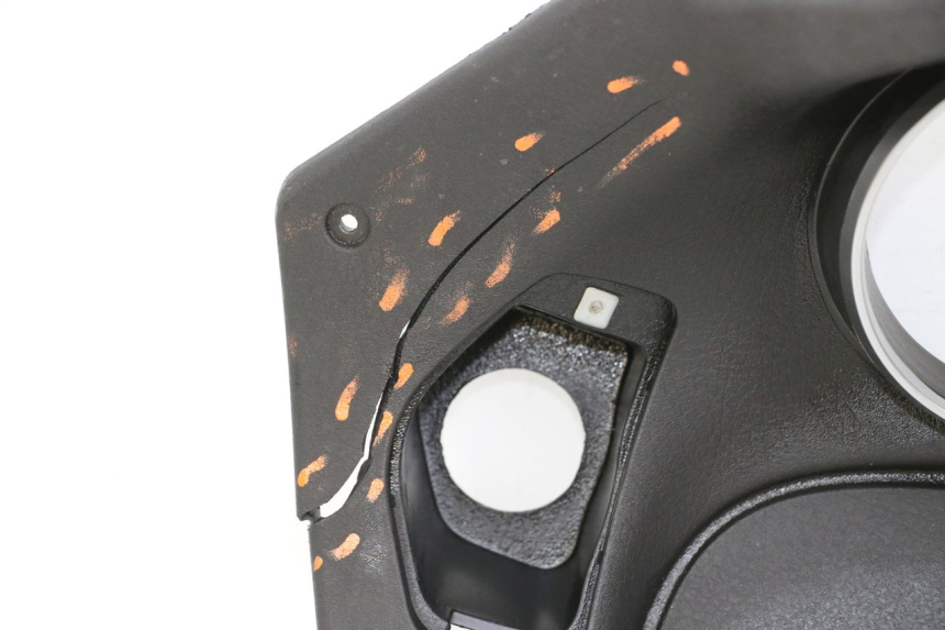photo de ARO DO PAINEL DE INSTRUMENTOS PIAGGIO MP3 LT 400 (2007 - 2012) - Vista de perto