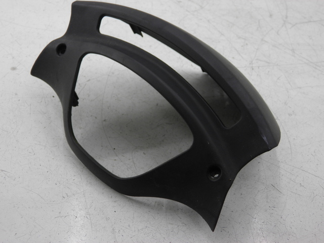 photo de ARO DO PAINEL DE INSTRUMENTOS PIAGGIO X9 EVOLUTION 125 (2003 - 2007) - Detalhe da peça