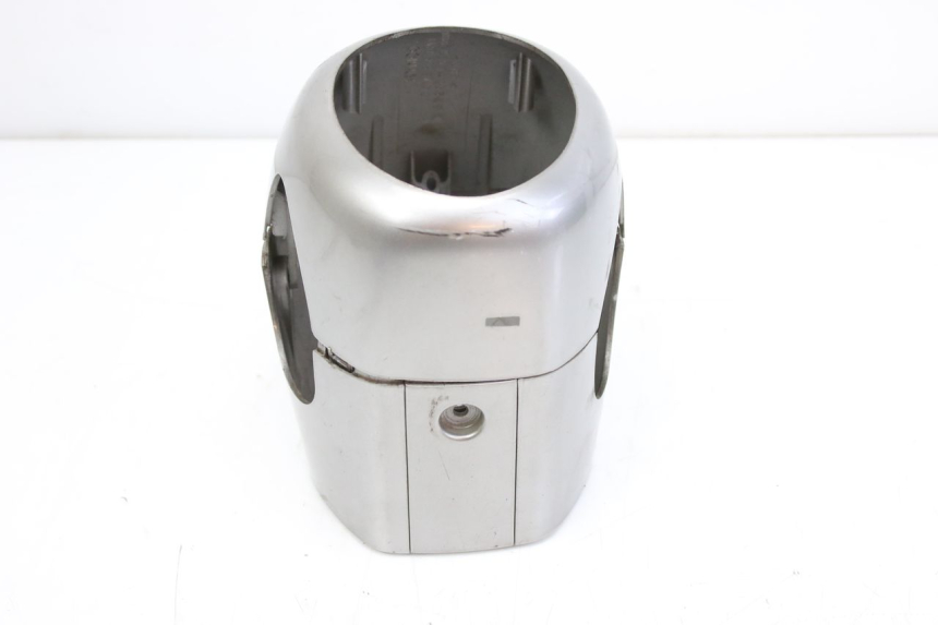photo de ARO DE PAINEL DE INSTRUMENTOS KYMCO SENTO 100 (2008 - 2013) - Zoom do estado de desgaste