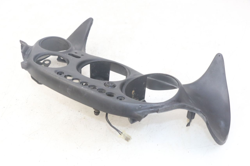 photo de ARO DO PAINEL DE INSTRUMENTOS TRIUMPH SPRINT ST 955 (1999 - 2001) - Vista geral