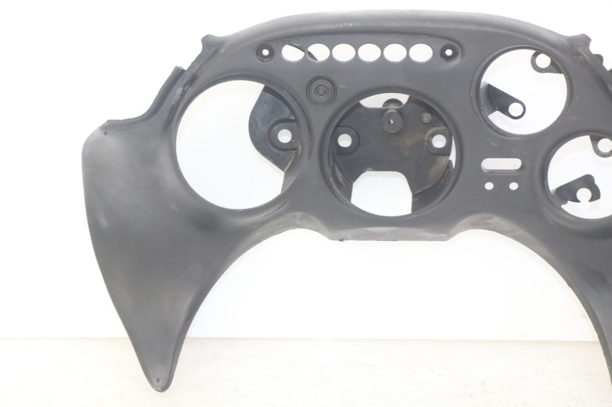 photo de ARO DO PAINEL DE INSTRUMENTOS TRIUMPH SPRINT ST 955 (1999 - 2001) - Pontos de fixação