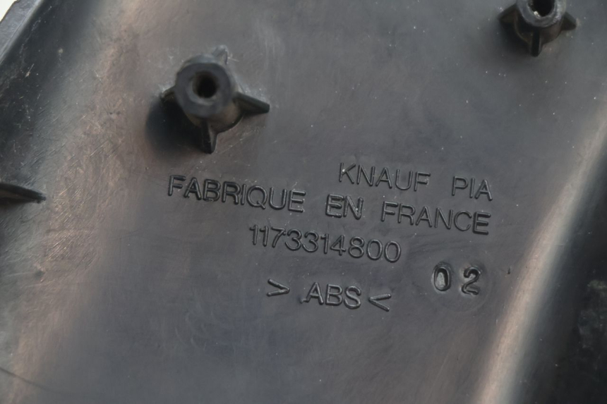 photo de ARO DO PAINEL DE INSTRUMENTOS PEUGEOT TREKKER 50 (1995 - 2004) - Estado da superfície