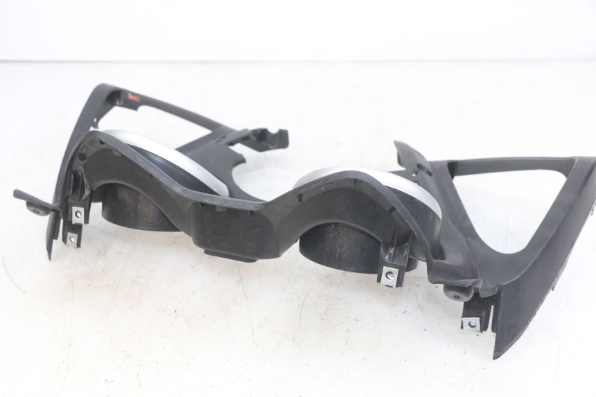 photo de ARO DO PAINEL DE INSTRUMENTOS YAMAHA X-MAX XMAX 125 (2010 - 2013) - Estado da superfície