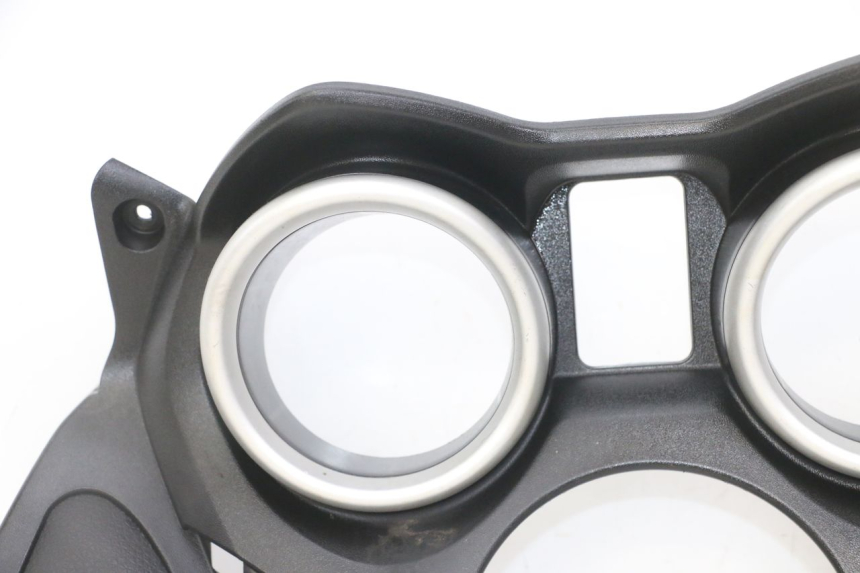 photo de ARO DO PAINEL DE INSTRUMENTOS YAMAHA X-MAX XMAX 125 (2010 - 2013) - Estado da superfície
