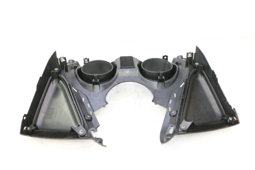 photo de ARO DO PAINEL DE INSTRUMENTOS YAMAHA X-MAX XMAX 125 (2010 - 2013) - Ampliação técnica