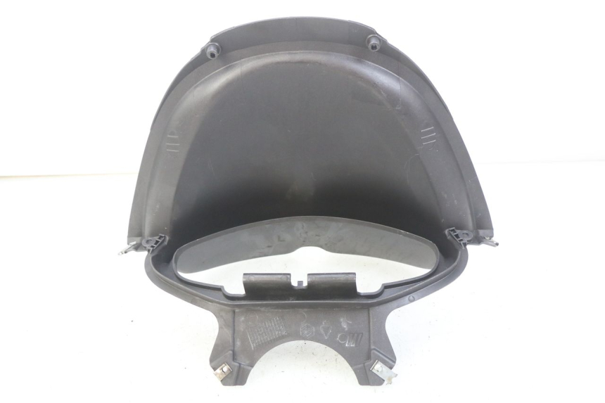 photo de ARO DO PAINEL DE INSTRUMENTOS PIAGGIO X8 125 (2004 - 2007) - Detalhe da peça
