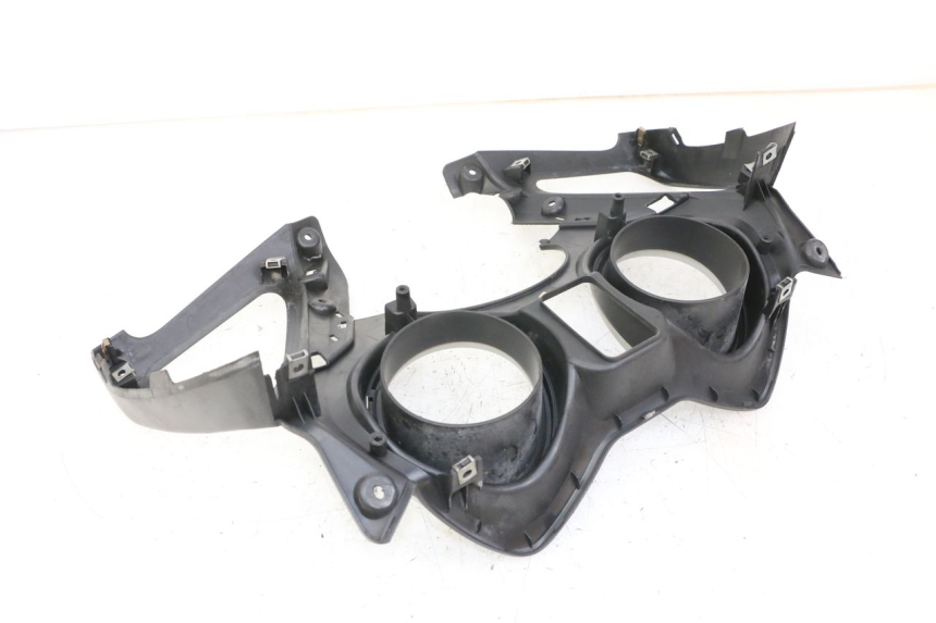 photo de ARO DO PAINEL DE INSTRUMENTOS YAMAHA X-MAX XMAX ABS 250 (2010 - 2014) - Zoom do estado de desgaste