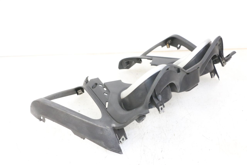 photo de ARO DO PAINEL DE INSTRUMENTOS YAMAHA X-MAX XMAX ABS 250 (2010 - 2014) - Pontos de fixação