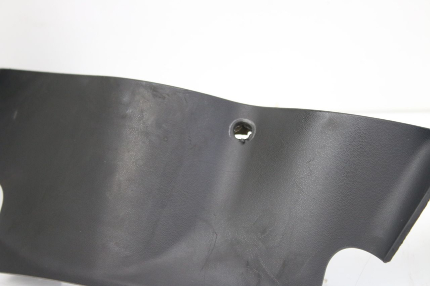 photo de ARO DO PAINEL DE INSTRUMENTOS KAWASAKI ZR7 ZR-7 S 750 (1999 - 2004) - Zoom do estado de desgaste