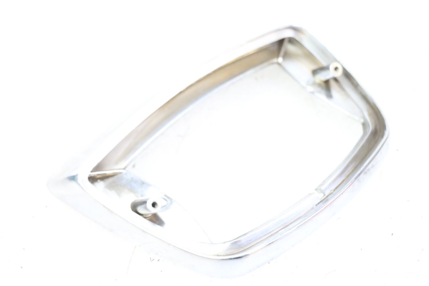 photo de ARO DE LUZ TRASEIRA PIAGGIO VESPA LX 2T 50 (2005 - 2013) - Vista principal