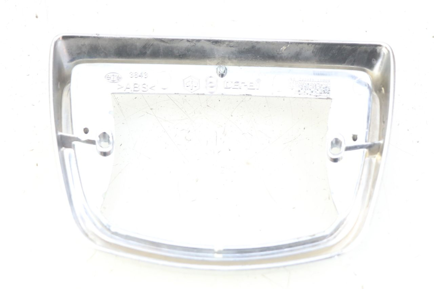 photo de ARO DE LUZ TRASEIRA PIAGGIO VESPA LX 2T 50 (2005 - 2013) - Detalhe da peça