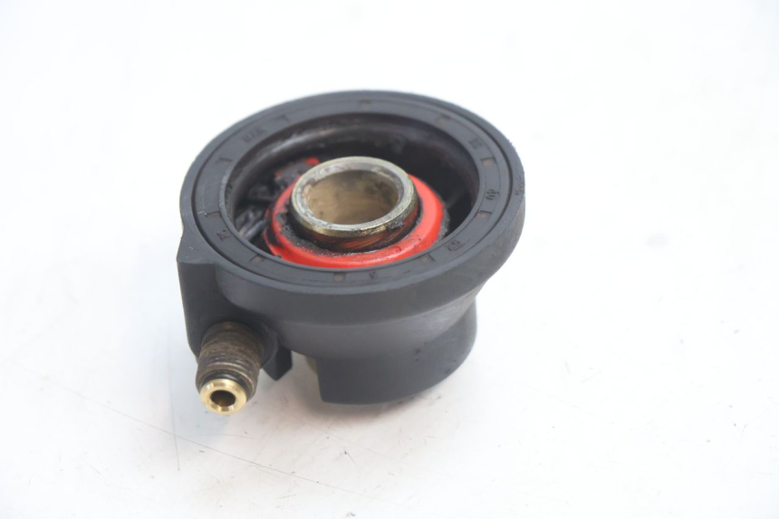 photo de ENGRENAGEM DO CONTADOR PEUGEOT LUDIX 50 (2008 - 2017) - Zoom do estado de desgaste