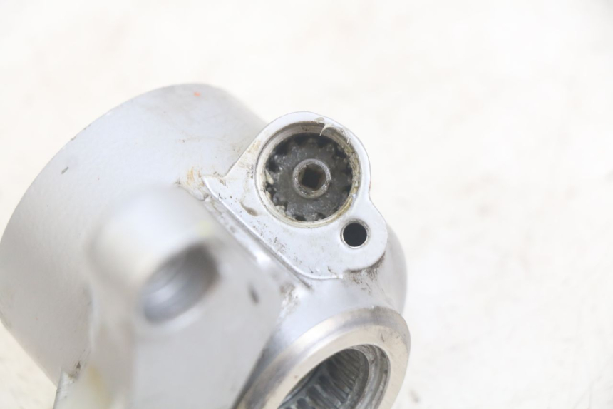 photo de ENGRENAGEM DO CONTADOR PIAGGIO VESPA S 2T 50 (2007 - 2014) - Outro ângulo de visão