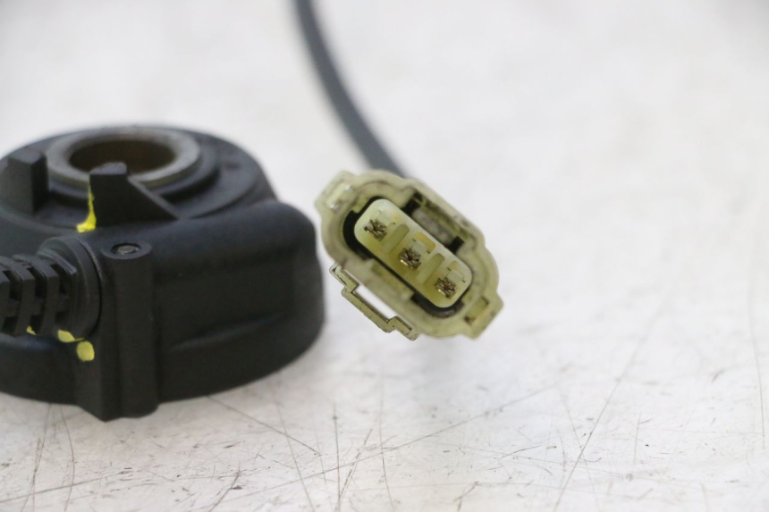photo de ENGRENAGEM DO CONTADOR YAMAHA XMAX X-MAX 125 (2006 - 2009) - Zoom do estado de desgaste