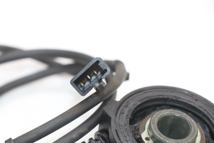 photo de ACIONADOR DO CONTADOR PIAGGIO X9 125 (2000 - 2003) - Ampliação técnica