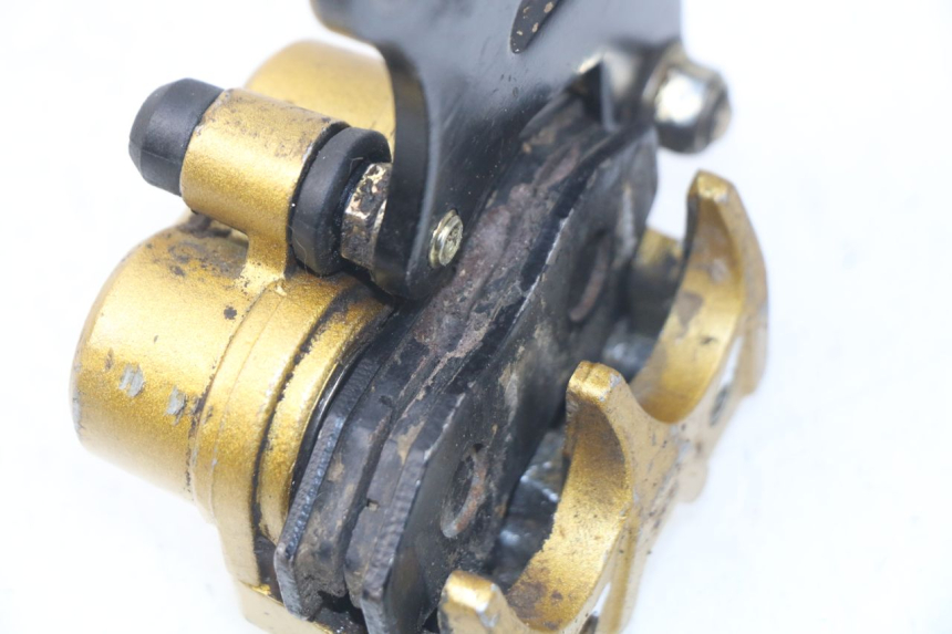 photo de PINÇA DE TRAVÃO TRASEIRA LONCIN DIRT BIKE 125 - Zoom do estado de desgaste