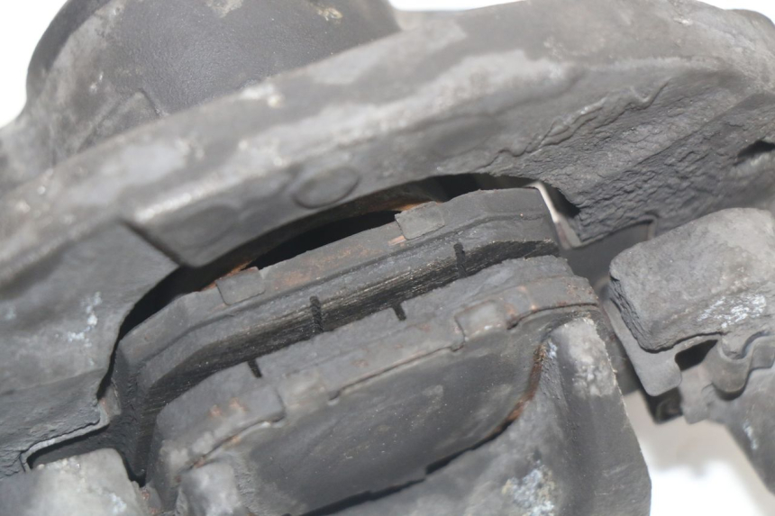photo de PINÇA DE TRAVÃO TRASEIRA HONDA FES S-WING SWING 125 (2007 - 2015) - Pontos de fixação