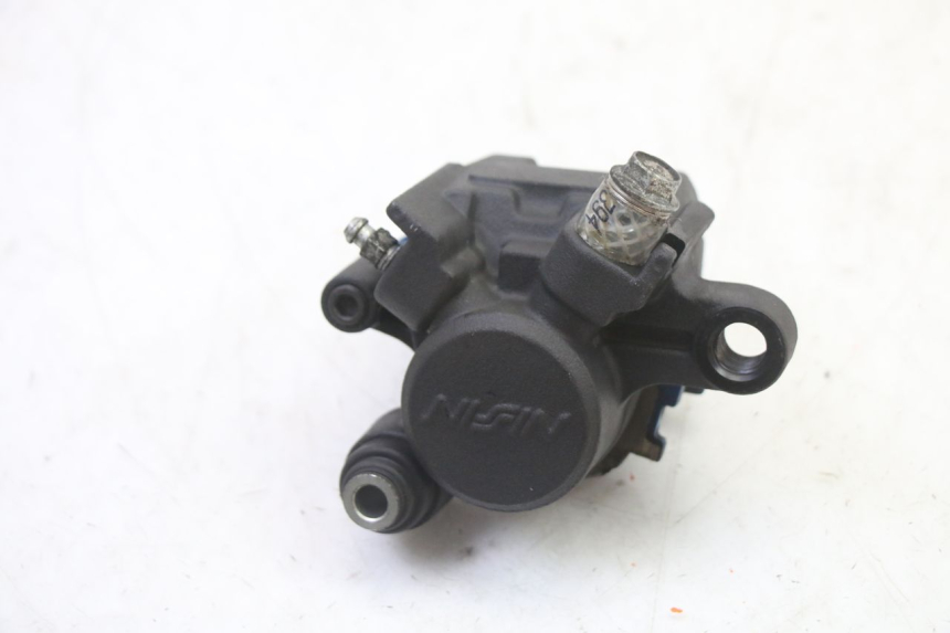 photo de PINÇA DE TRAVÃO TRASEIRA SUZUKI GSR 750 (2011 - 2017) - Zoom do estado de desgaste