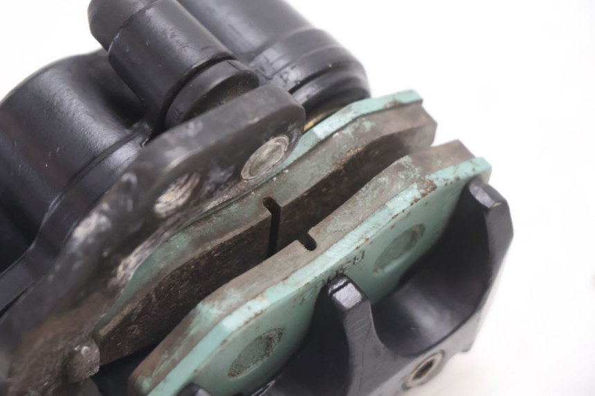 photo de PINÇA DE TRAVÃO TRASEIRA PIAGGIO MP3 LT 400 (2007 - 2012) - Pontos de fixação