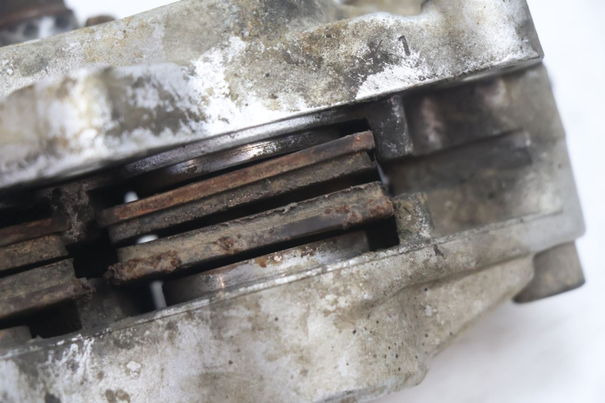 photo de PINÇA DE FREIO TRASEIRA KYMCO MXU R 250 (2004 - 2010) - Pontos de fixação