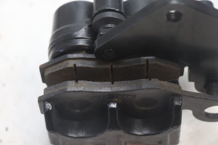 photo de PINÇA DE FREIO TRASEIRA JM MOTORS R-MAX TECH 50 (2024 - 2026) - Pontos de fixação