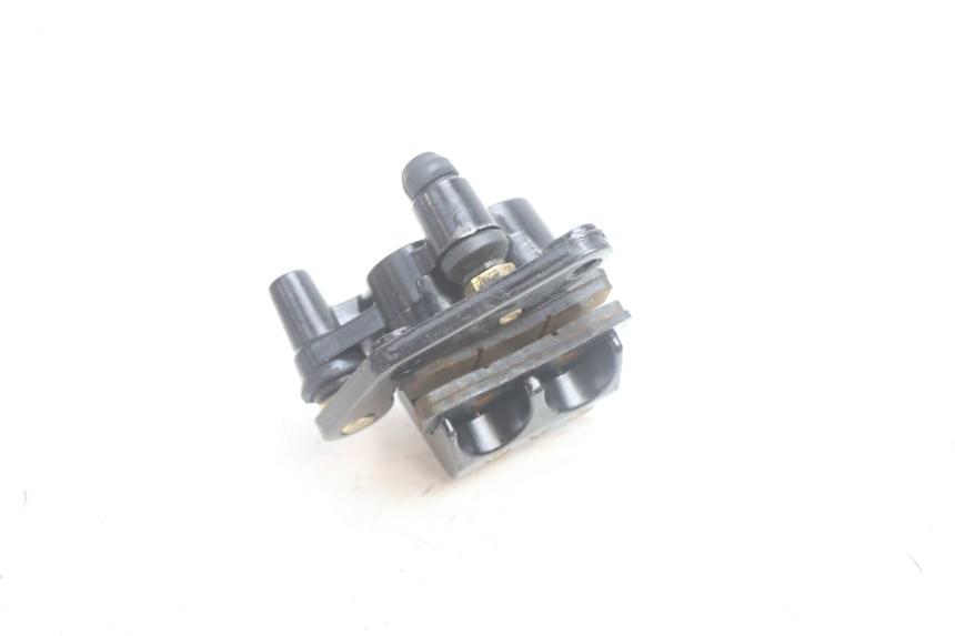 photo de PINÇA DE TRAVÃO TRASEIRA APOLLO RFZ 150 - Pontos de fixação