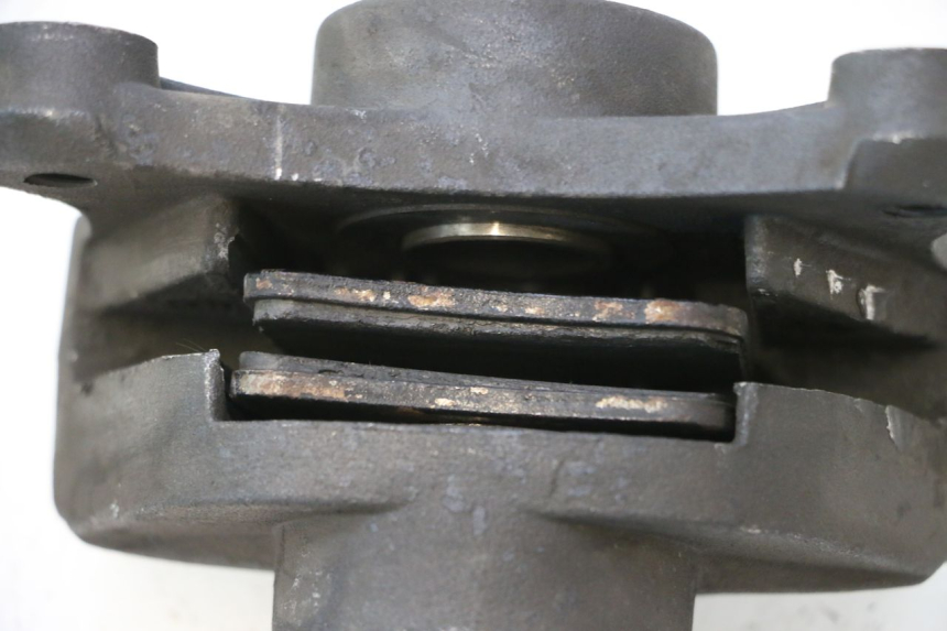photo de PINÇA DE TRAVÃO TRASEIRA PEUGEOT SATELIS 125 (2006 - 2009) - Zoom do estado de desgaste