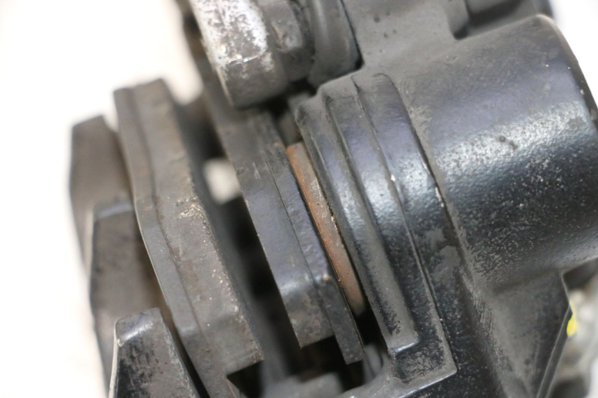 photo de PINÇA DE TRAVÃO TRASEIRA PEUGEOT SATELIS 125 (2013 - 2018) - Zoom do estado de desgaste