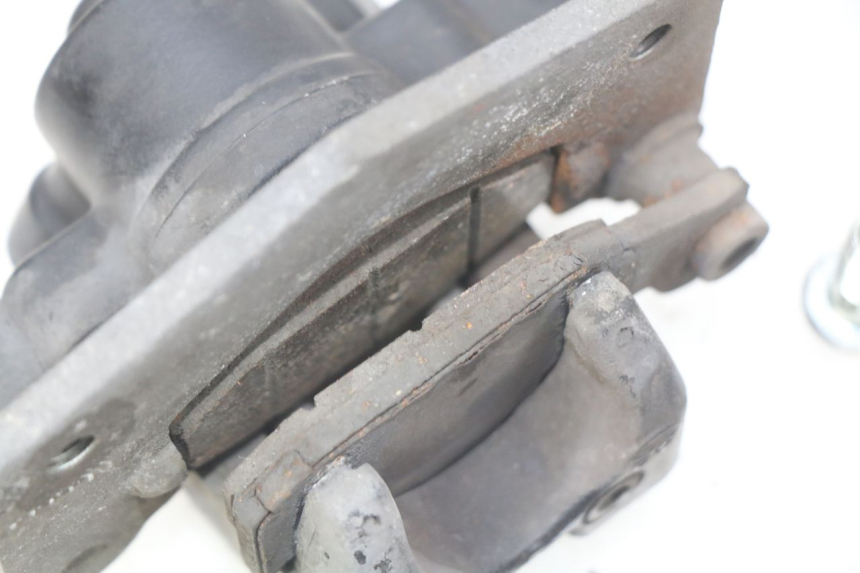 photo de PINÇA DE TRAVÃO TRASEIRA SUZUKI SIXTEEN 125 (2008 - 2010) - Detalhe da peça