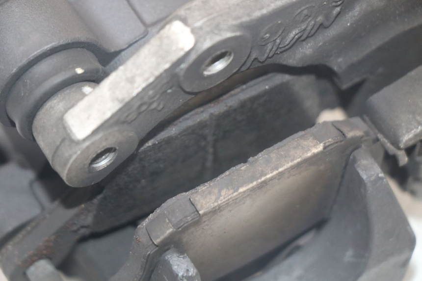 photo de PINÇA DE TRAVÃO TRASEIRA KAWASAKI VERSYS ABS 650 (2015 - 2018) - Pontos de fixação