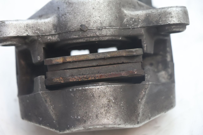 photo de PINÇA DE TRAVÃO TRASEIRA YAMAHA XMAX X-MAX 125 (2006 - 2009) - Vista geral