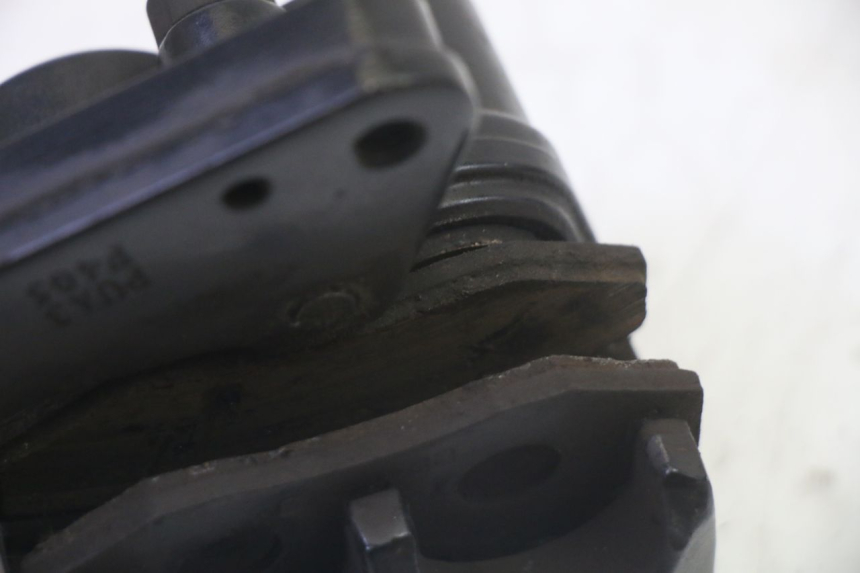 photo de PINÇA DE FREIO DIANTEIRA KYMCO AGILITY NAKED RENOUVO 2T 50 (2011 - 2018) - Pontos de fixação
