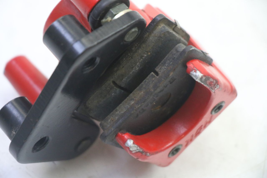 photo de PINÇA DE FREIO DIANTEIRA MOTRON BREEZY 4T 50 (2021 - 2025) - Pontos de fixação