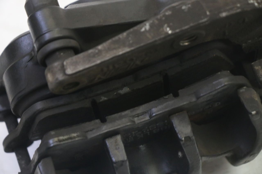 photo de PINÇA DE FREIO DIANTEIRA SUZUKI BURGMAN 125 (2007 - 2014) - Pontos de fixação