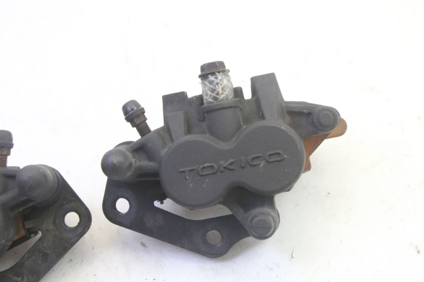 photo de PINÇA DE TRAVÃO DIANTEIRO SUZUKI DL V STROM 1000 (2002 - 2007) - Zoom do estado de desgaste