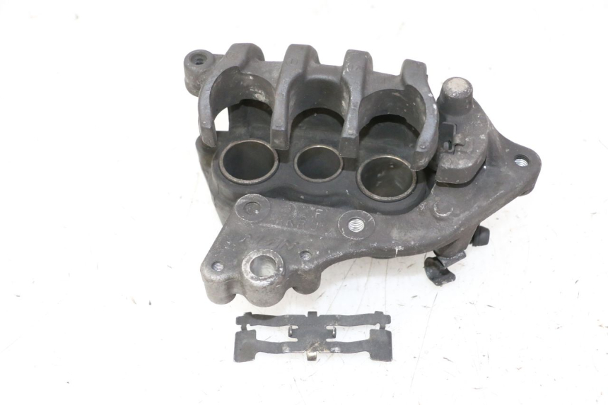 photo de PINÇA DE FREIO DIANTEIRA HONDA FES S-WING SWING ABS 125 (2007 - 2015) - Pontos de fixação