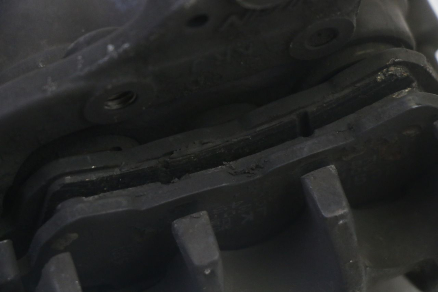 photo de PINÇA DE FREIO DIANTEIRA HONDA FES S-WING SWING ABS 125 (2007 - 2015) - Pontos de fixação