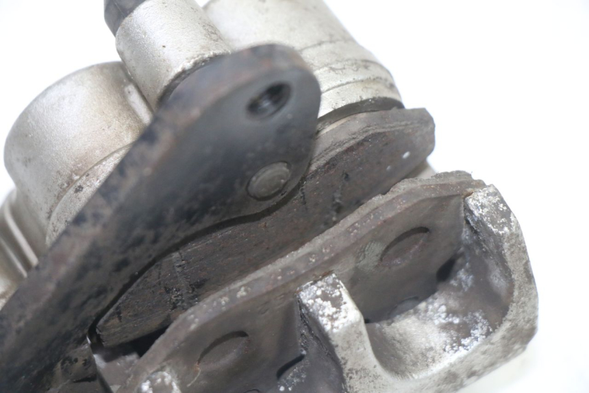 photo de PINÇA DE FREIO DIANTEIRA SYM FIDDLE 2 50 (2008 - 2013) - Pontos de fixação