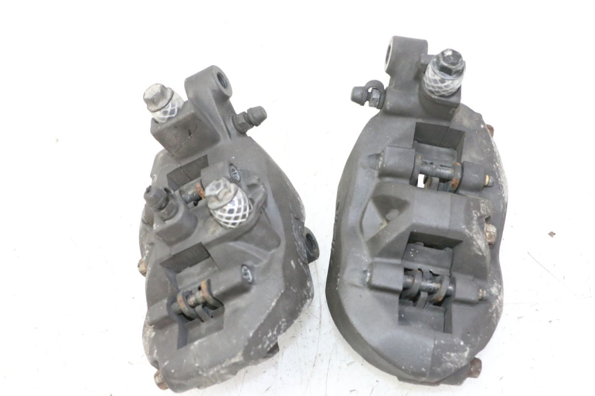photo de PINÇA DE FREIO DIANTEIRA YAMAHA FJR ABS 1300 (2016 - 2020) - Pontos de fixação