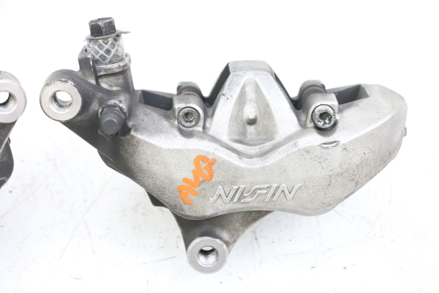 photo de PINÇA DE FREIO DIANTEIRA YAMAHA FJR ABS 1300 (2006 - 2012) - Detalhes característicos