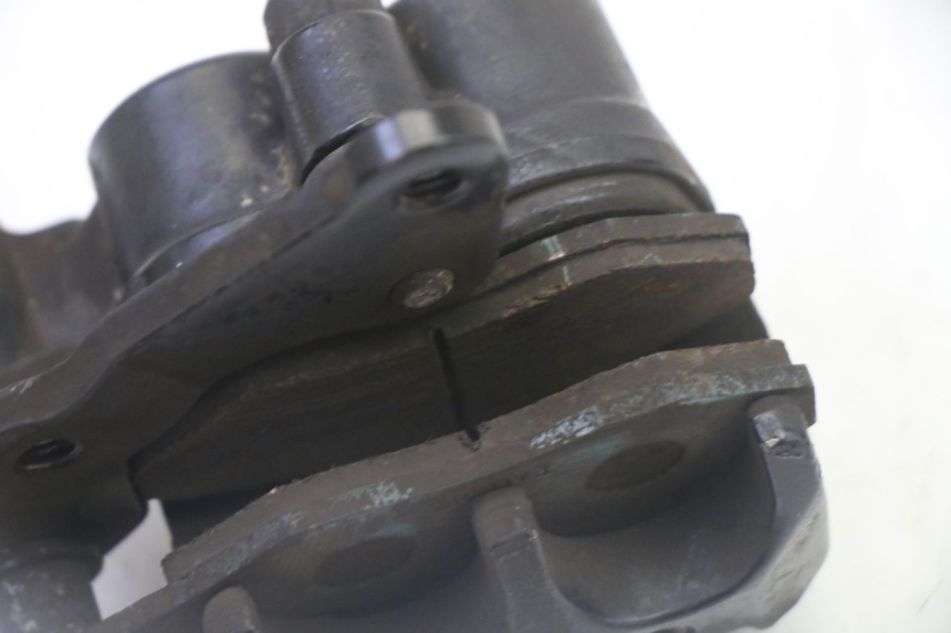 photo de PINÇA DE FREIO DIANTEIRA PIAGGIO FLY 2T 50 (2004 - 2017) - Pontos de fixação