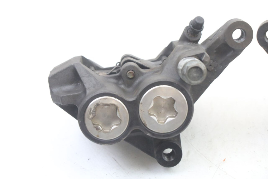 photo de PINÇA DE FREIO DIANTEIRA YAMAHA FZ6 FAZER S2 600 (2007 - 2011) - Detalhe da peça