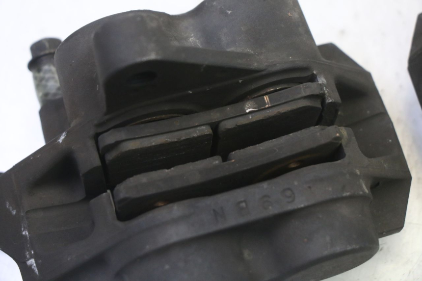 photo de PINÇA DE FREIO DIANTEIRA YAMAHA FZ6 FAZER S2 600 (2007 - 2011) - Estado da superfície